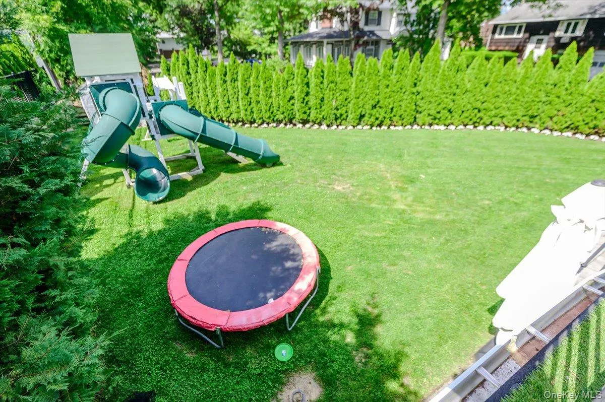4 Poplar Court, North Hempstead, NY, 6 Bedrooms Bedrooms, 11 Rooms Rooms,4 BathroomsBathrooms,Residential,For Rent,Poplar,0,1009053 4 Poplar Court, North Hempstead, NY, 6 Bedrooms Bedrooms, 11 Rooms Rooms,4 BathroomsBathrooms,Residential,For Rent,Poplar,0,1009053
