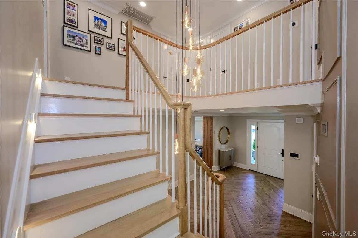 4 Poplar Court, North Hempstead, NY, 6 Bedrooms Bedrooms, 11 Rooms Rooms,4 BathroomsBathrooms,Residential,For Rent,Poplar,0,1009053 4 Poplar Court, North Hempstead, NY, 6 Bedrooms Bedrooms, 11 Rooms Rooms,4 BathroomsBathrooms,Residential,For Rent,Poplar,0,1009053