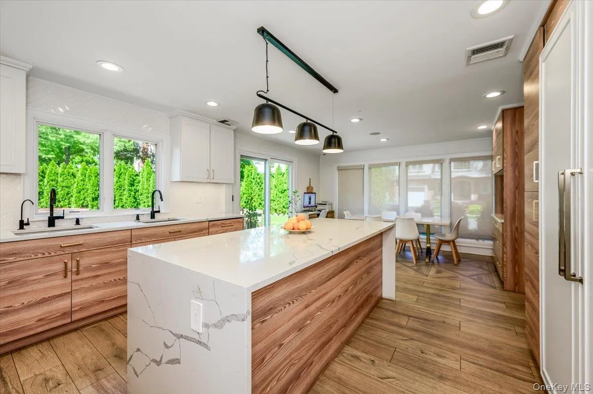 4 Poplar Court, North Hempstead, NY, 6 Bedrooms Bedrooms, 11 Rooms Rooms,4 BathroomsBathrooms,Residential,For Rent,Poplar,0,1009053 4 Poplar Court, North Hempstead, NY, 6 Bedrooms Bedrooms, 11 Rooms Rooms,4 BathroomsBathrooms,Residential,For Rent,Poplar,0,1009053
