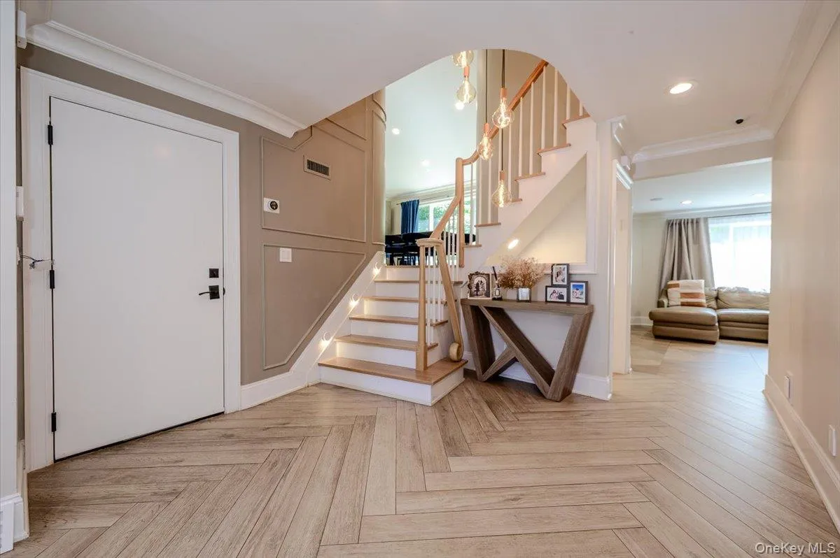 4 Poplar Court, North Hempstead, NY, 6 Bedrooms Bedrooms, 11 Rooms Rooms,4 BathroomsBathrooms,Residential,For Rent,Poplar,0,1009053 4 Poplar Court, North Hempstead, NY, 6 Bedrooms Bedrooms, 11 Rooms Rooms,4 BathroomsBathrooms,Residential,For Rent,Poplar,0,1009053