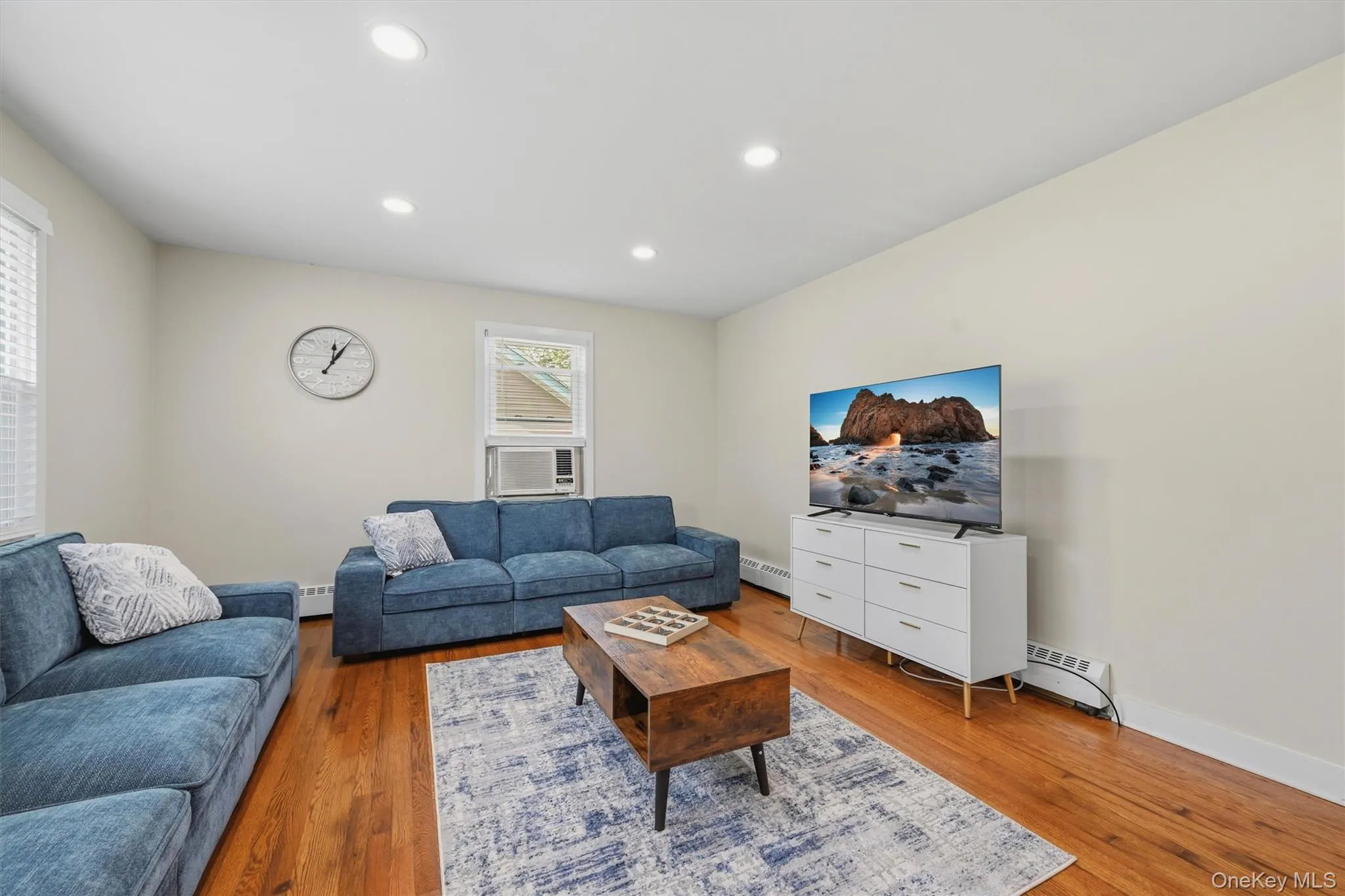 21 Hillside Avenue, Fallsburg, NY, 2 Bedrooms Bedrooms, 4 Rooms Rooms,1 BathroomBathrooms,Residential,For Rent,Hillside,0,1009057 21 Hillside Avenue, Fallsburg, NY, 2 Bedrooms Bedrooms, 4 Rooms Rooms,1 BathroomBathrooms,Residential,For Rent,Hillside,0,1009057