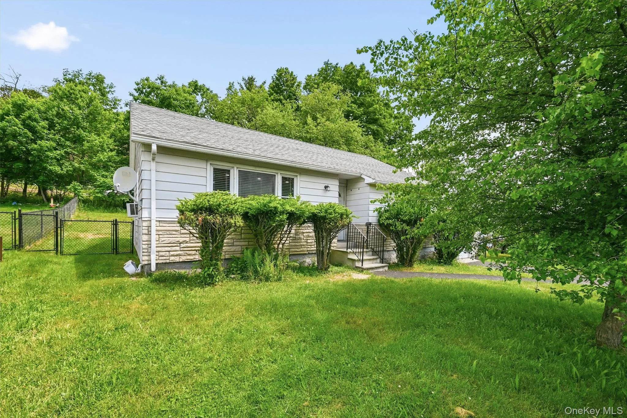 21 Hillside Avenue, Fallsburg, NY, 2 Bedrooms Bedrooms, 4 Rooms Rooms,1 BathroomBathrooms,Residential,For Rent,Hillside,0,1009057 21 Hillside Avenue, Fallsburg, NY, 2 Bedrooms Bedrooms, 4 Rooms Rooms,1 BathroomBathrooms,Residential,For Rent,Hillside,0,1009057