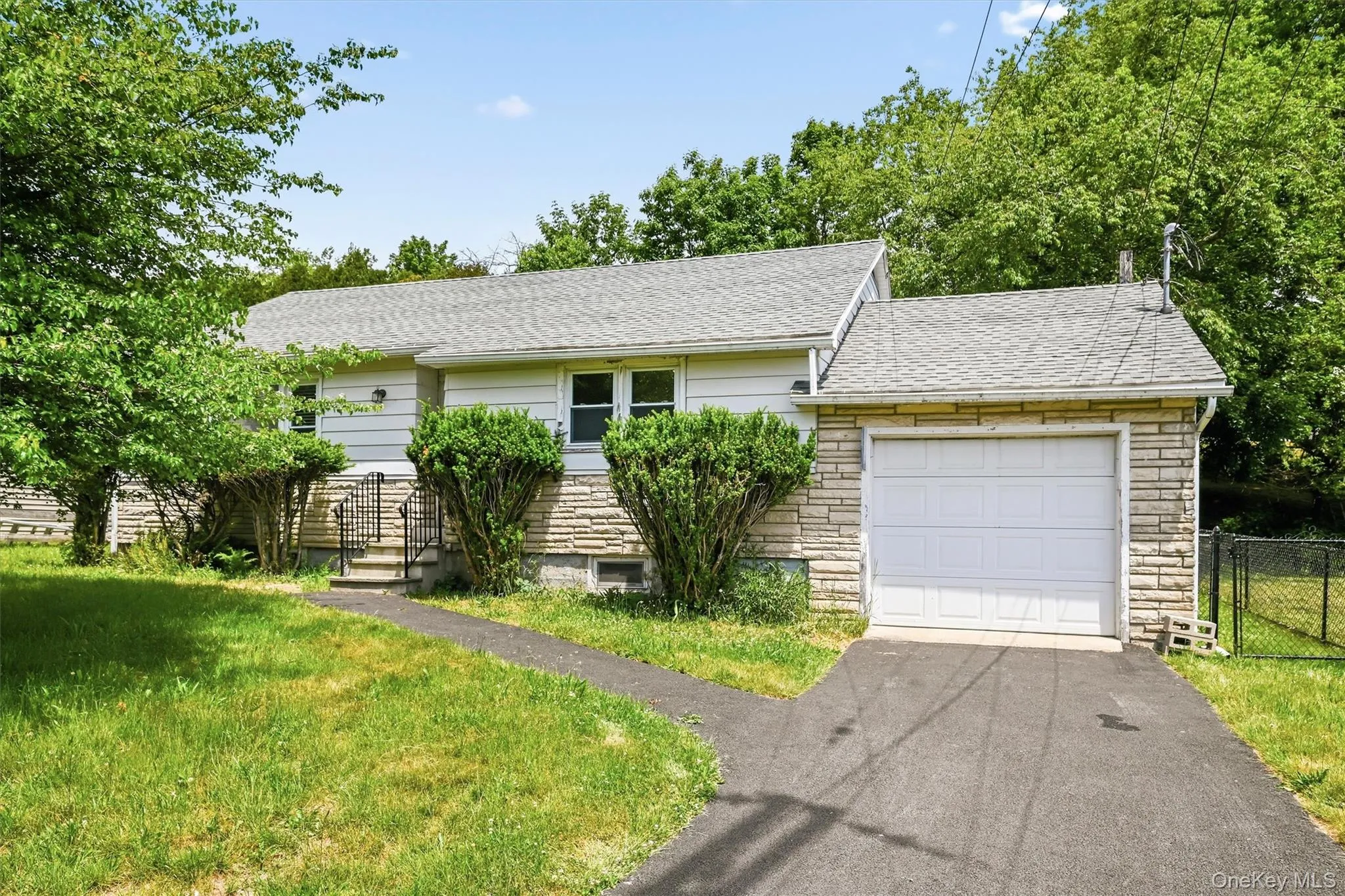 21 Hillside Avenue, Fallsburg, NY, 2 Bedrooms Bedrooms, 4 Rooms Rooms,1 BathroomBathrooms,Residential,For Rent,Hillside,0,1009057 21 Hillside Avenue, Fallsburg, NY, 2 Bedrooms Bedrooms, 4 Rooms Rooms,1 BathroomBathrooms,Residential,For Rent,Hillside,0,1009057
