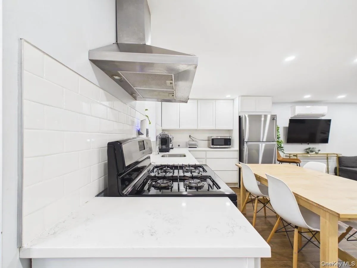 3 Jardine Place, New York, NY, 1 Bedroom Bedrooms, 3 Rooms Rooms,1 BathroomBathrooms,Residential Lease,For Rent,Jardine,0,1009058 3 Jardine Place, New York, NY, 1 Bedroom Bedrooms, 3 Rooms Rooms,1 BathroomBathrooms,Residential Lease,For Rent,Jardine,0,1009058