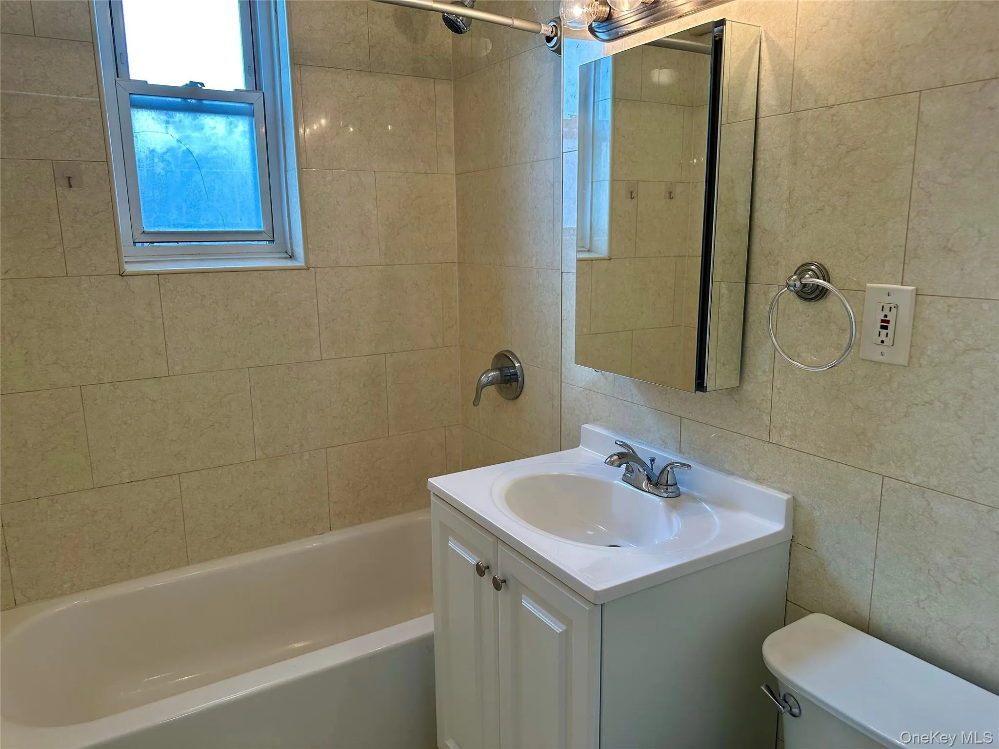 36 Barstow Road, North Hempstead, NY, 1 Bedroom Bedrooms, 4 Rooms Rooms,1 BathroomBathrooms,Residential Lease,For Rent,Barstow,0,1009063 36 Barstow Road, North Hempstead, NY, 1 Bedroom Bedrooms, 4 Rooms Rooms,1 BathroomBathrooms,Residential Lease,For Rent,Barstow,0,1009063