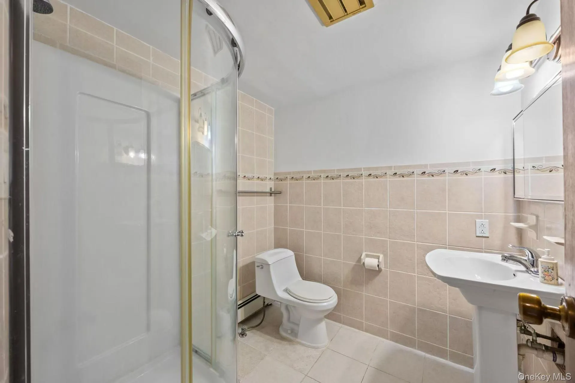 103 Nassau Drive, North Hempstead, NY, 5 Bedrooms Bedrooms, 9 Rooms Rooms,2 BathroomsBathrooms,Residential,For Rent,Nassau,0,1009067 103 Nassau Drive, North Hempstead, NY, 5 Bedrooms Bedrooms, 9 Rooms Rooms,2 BathroomsBathrooms,Residential,For Rent,Nassau,0,1009067