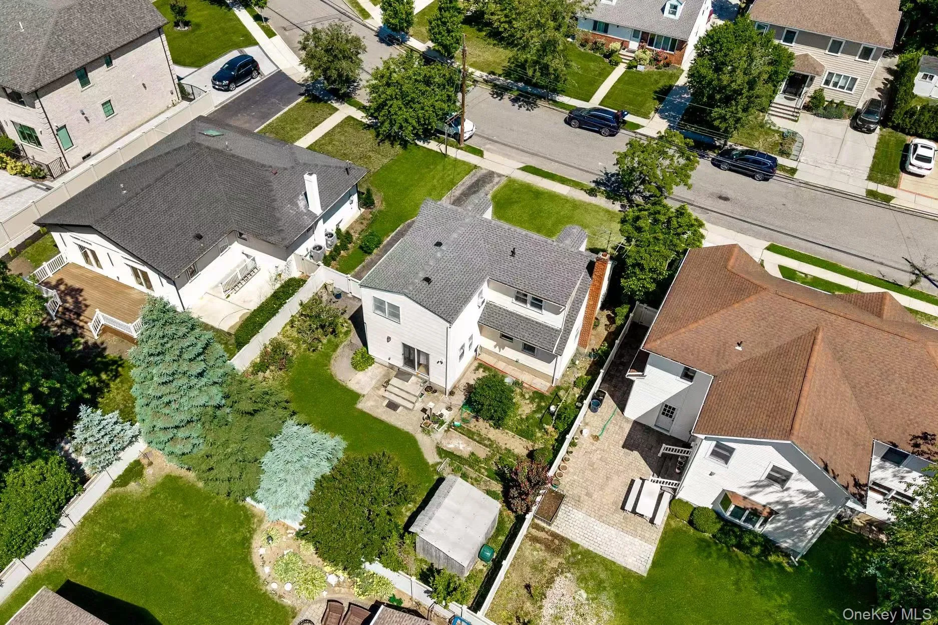 103 Nassau Drive, North Hempstead, NY, 5 Bedrooms Bedrooms, 9 Rooms Rooms,2 BathroomsBathrooms,Residential,For Rent,Nassau,0,1009067 103 Nassau Drive, North Hempstead, NY, 5 Bedrooms Bedrooms, 9 Rooms Rooms,2 BathroomsBathrooms,Residential,For Rent,Nassau,0,1009067