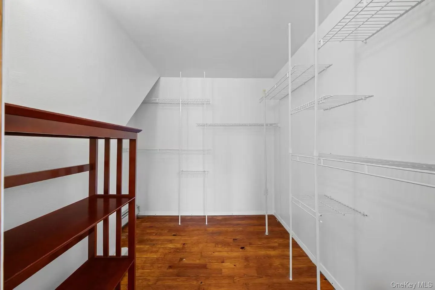 103 Nassau Drive, North Hempstead, NY, 5 Bedrooms Bedrooms, 9 Rooms Rooms,2 BathroomsBathrooms,Residential,For Rent,Nassau,0,1009067 103 Nassau Drive, North Hempstead, NY, 5 Bedrooms Bedrooms, 9 Rooms Rooms,2 BathroomsBathrooms,Residential,For Rent,Nassau,0,1009067