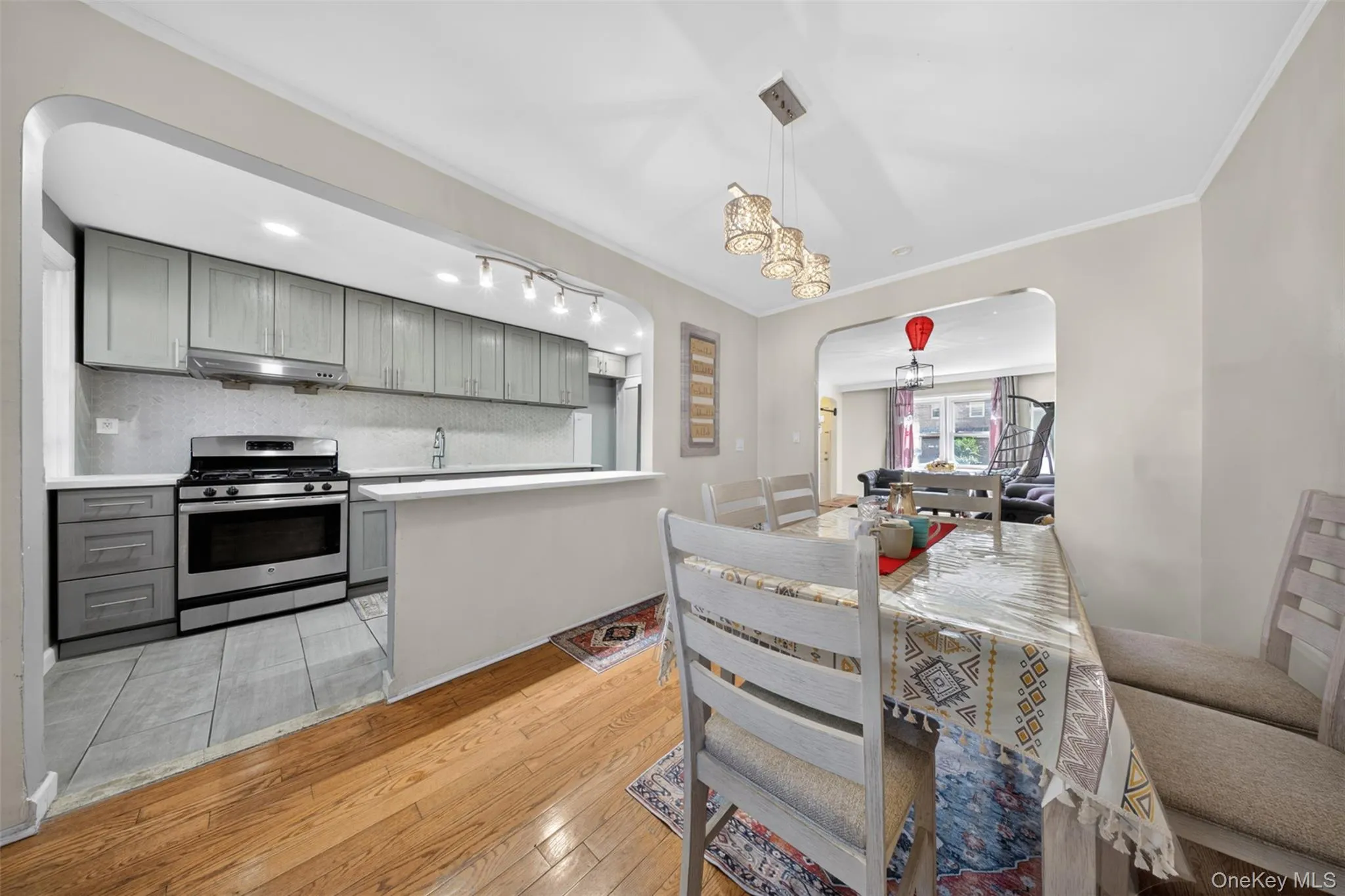 7008 165th Street, New York, NY, 3 Bedrooms Bedrooms, 5 Rooms Rooms,1 BathroomBathrooms,Residential,For Rent,165th,0,1009069 7008 165th Street, New York, NY, 3 Bedrooms Bedrooms, 5 Rooms Rooms,1 BathroomBathrooms,Residential,For Rent,165th,0,1009069