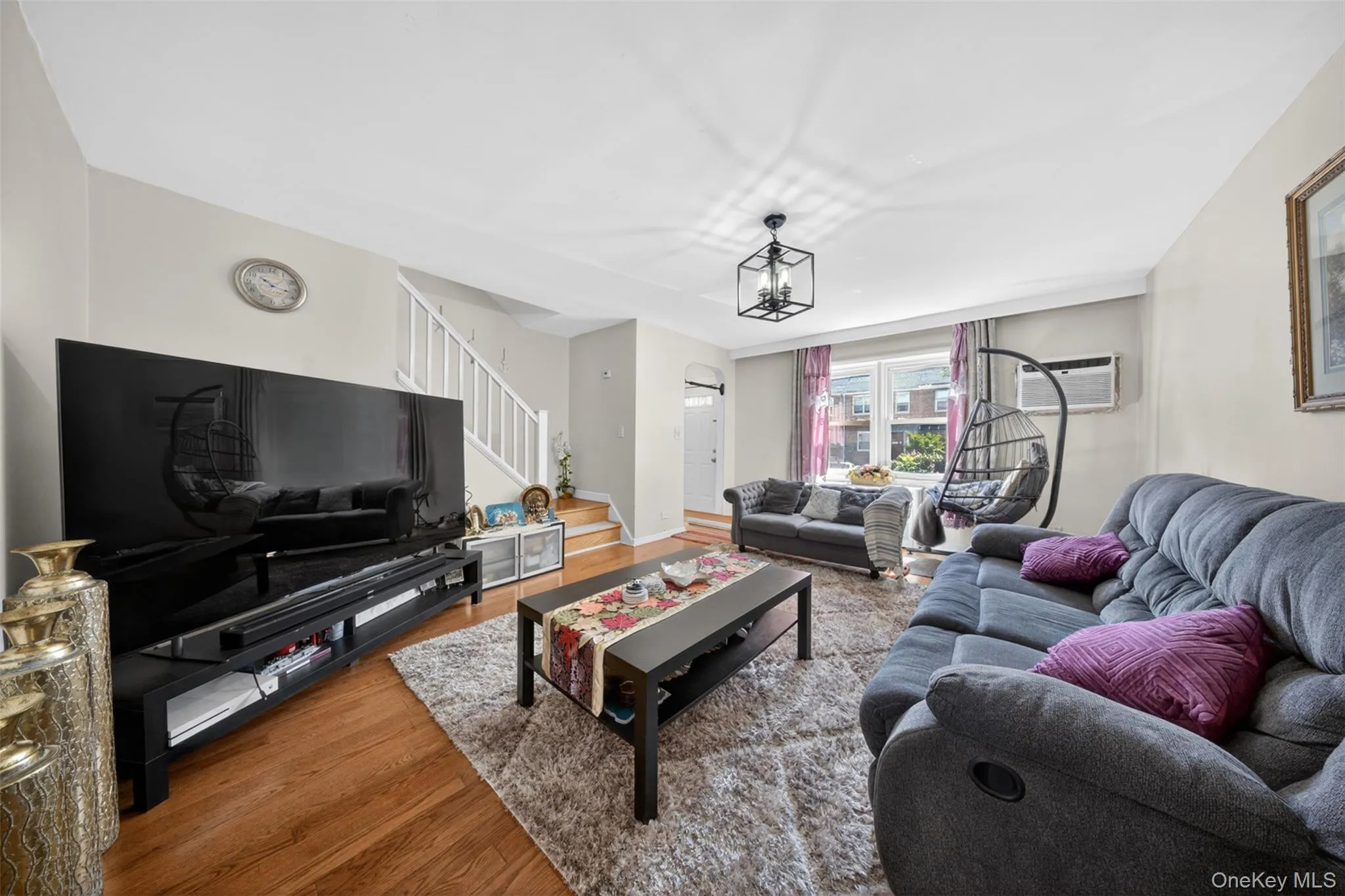 7008 165th Street, New York, NY, 3 Bedrooms Bedrooms, 5 Rooms Rooms,1 BathroomBathrooms,Residential,For Rent,165th,0,1009069 7008 165th Street, New York, NY, 3 Bedrooms Bedrooms, 5 Rooms Rooms,1 BathroomBathrooms,Residential,For Rent,165th,0,1009069