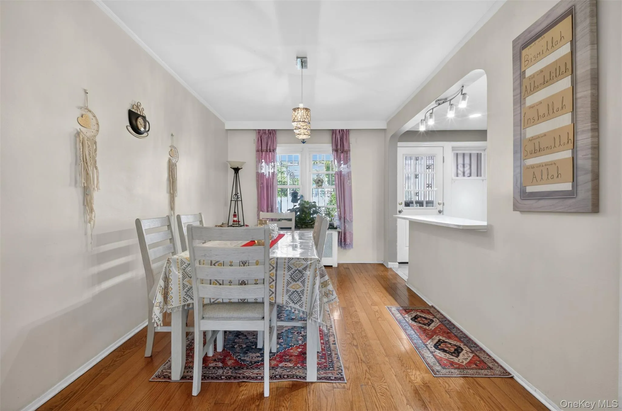 7008 165th Street, New York, NY, 3 Bedrooms Bedrooms, 5 Rooms Rooms,1 BathroomBathrooms,Residential,For Rent,165th,0,1009069 7008 165th Street, New York, NY, 3 Bedrooms Bedrooms, 5 Rooms Rooms,1 BathroomBathrooms,Residential,For Rent,165th,0,1009069
