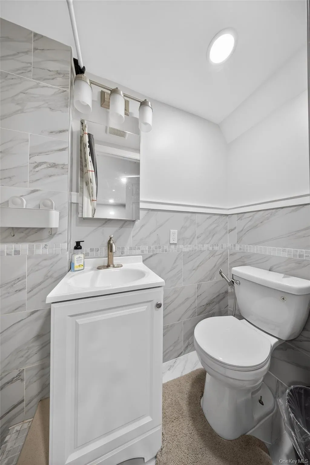 7008 165th Street, New York, NY, 3 Bedrooms Bedrooms, 5 Rooms Rooms,1 BathroomBathrooms,Residential,For Rent,165th,0,1009069 7008 165th Street, New York, NY, 3 Bedrooms Bedrooms, 5 Rooms Rooms,1 BathroomBathrooms,Residential,For Rent,165th,0,1009069