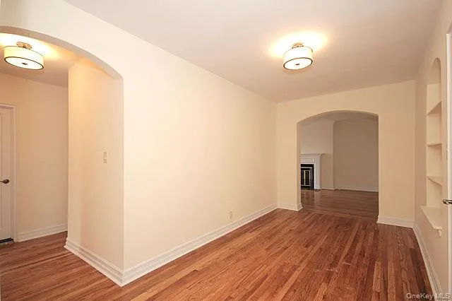 160 Middle Neck Road, North Hempstead, NY, 2 Bedrooms Bedrooms, 4 Rooms Rooms,2 BathroomsBathrooms,Residential Lease,For Rent,Middle Neck,0,1009075 160 Middle Neck Road, North Hempstead, NY, 2 Bedrooms Bedrooms, 4 Rooms Rooms,2 BathroomsBathrooms,Residential Lease,For Rent,Middle Neck,0,1009075