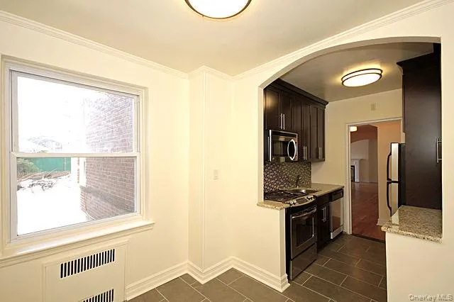 160 Middle Neck Road, North Hempstead, NY, 2 Bedrooms Bedrooms, 4 Rooms Rooms,2 BathroomsBathrooms,Residential Lease,For Rent,Middle Neck,0,1009075 160 Middle Neck Road, North Hempstead, NY, 2 Bedrooms Bedrooms, 4 Rooms Rooms,2 BathroomsBathrooms,Residential Lease,For Rent,Middle Neck,0,1009075