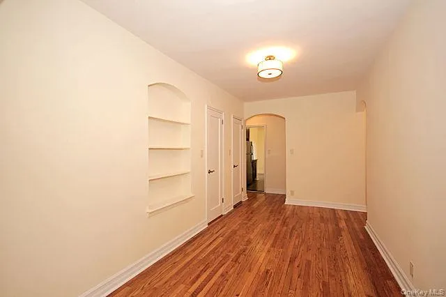 160 Middle Neck Road, North Hempstead, NY, 2 Bedrooms Bedrooms, 4 Rooms Rooms,2 BathroomsBathrooms,Residential Lease,For Rent,Middle Neck,0,1009075 160 Middle Neck Road, North Hempstead, NY, 2 Bedrooms Bedrooms, 4 Rooms Rooms,2 BathroomsBathrooms,Residential Lease,For Rent,Middle Neck,0,1009075