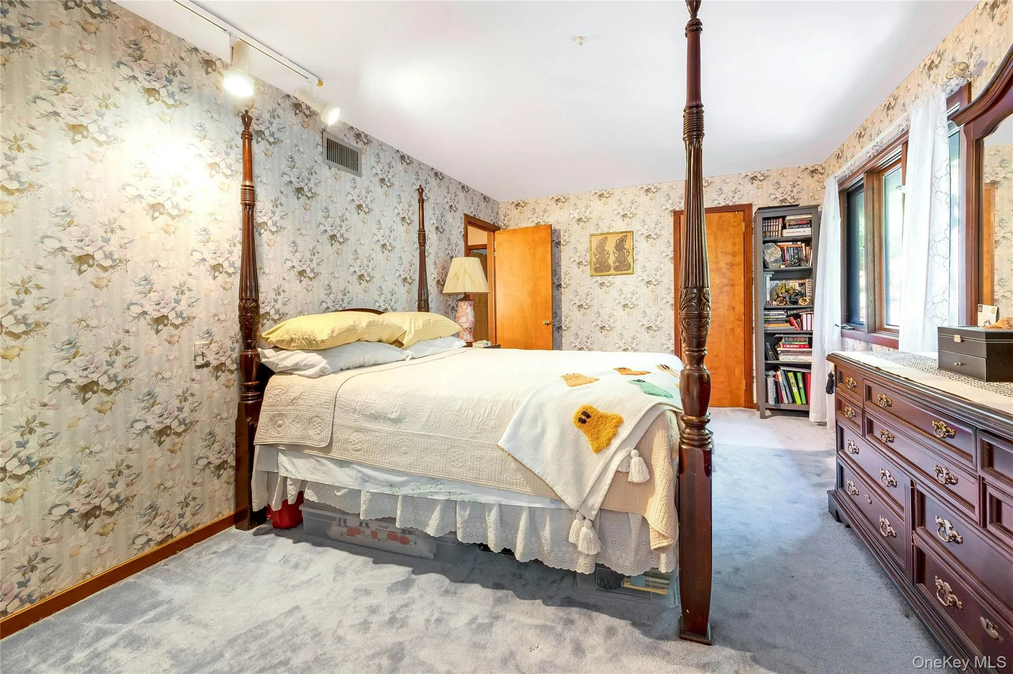 6 Cliffside Drive, Brookhaven, NY, 5 Bedrooms Bedrooms, 11 Rooms Rooms,4 BathroomsBathrooms,Residential,For Rent,Cliffside,0,1009076 6 Cliffside Drive, Brookhaven, NY, 5 Bedrooms Bedrooms, 11 Rooms Rooms,4 BathroomsBathrooms,Residential,For Rent,Cliffside,0,1009076