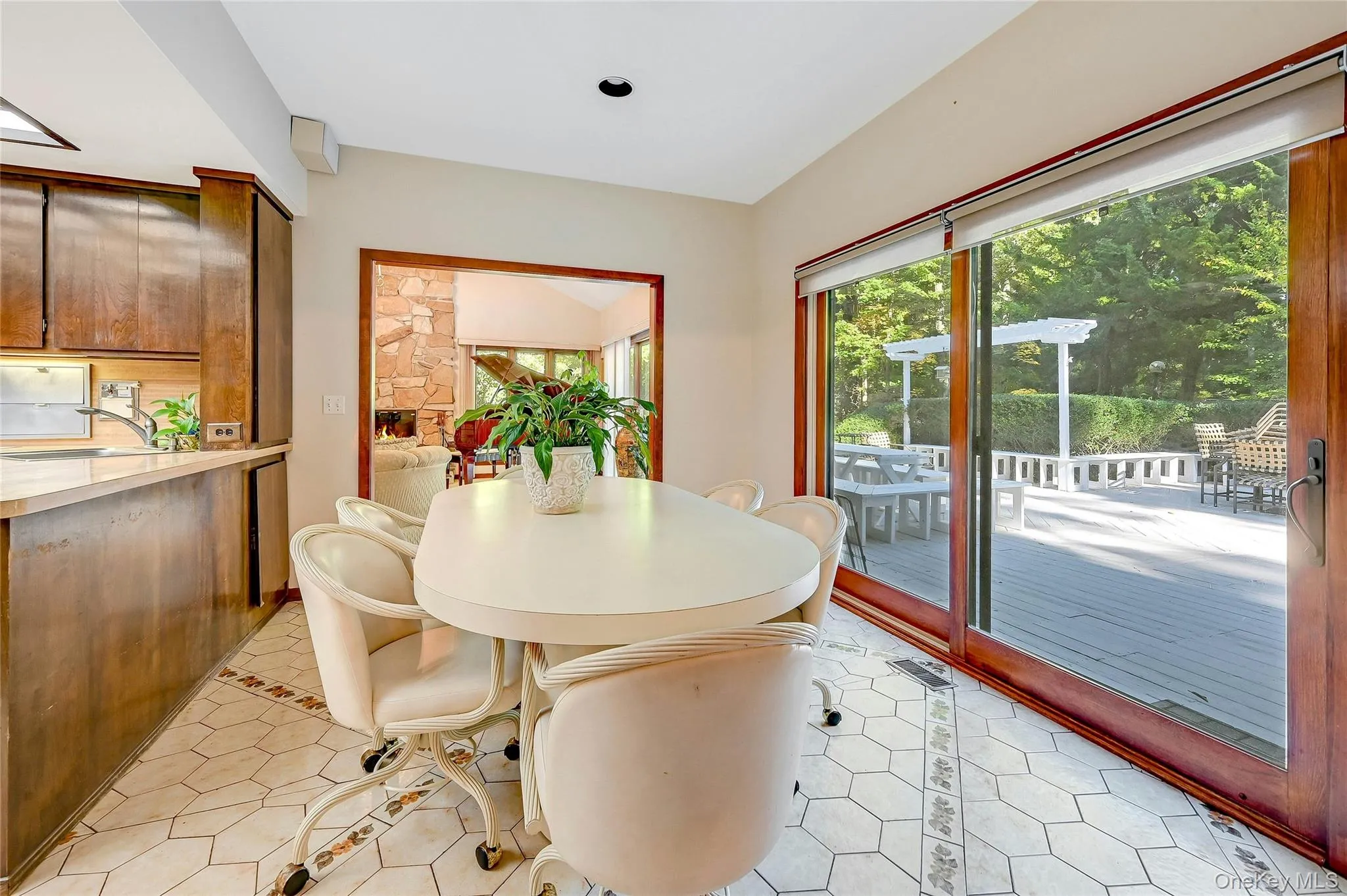 6 Cliffside Drive, Brookhaven, NY, 5 Bedrooms Bedrooms, 11 Rooms Rooms,4 BathroomsBathrooms,Residential,For Rent,Cliffside,0,1009076 6 Cliffside Drive, Brookhaven, NY, 5 Bedrooms Bedrooms, 11 Rooms Rooms,4 BathroomsBathrooms,Residential,For Rent,Cliffside,0,1009076