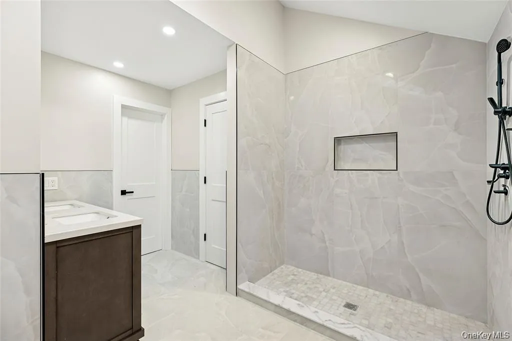27 Ravine Road, Brookhaven, NY, 3 Bedrooms Bedrooms, 8 Rooms Rooms,2 BathroomsBathrooms,Residential,For Rent,Ravine,0,KEY1009078 27 Ravine Road, Brookhaven, NY, 3 Bedrooms Bedrooms, 8 Rooms Rooms,2 BathroomsBathrooms,Residential,For Rent,Ravine,0,KEY1009078