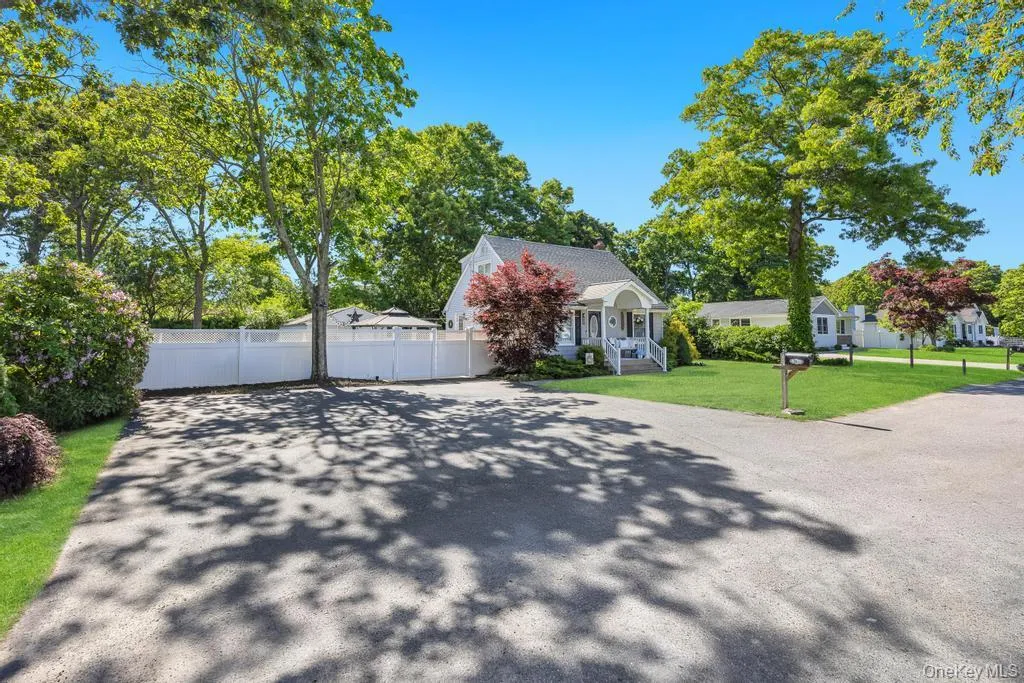4 Pine Street, Brookhaven, NY, 4 Bedrooms Bedrooms, 8 Rooms Rooms,3 BathroomsBathrooms,Residential,For Rent,Pine,0,1009081 4 Pine Street, Brookhaven, NY, 4 Bedrooms Bedrooms, 8 Rooms Rooms,3 BathroomsBathrooms,Residential,For Rent,Pine,0,1009081
