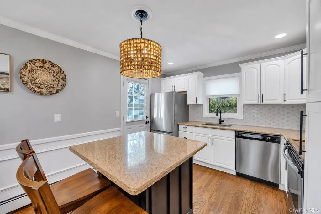4 Pine Street, Brookhaven, NY, 4 Bedrooms Bedrooms, 8 Rooms Rooms,3 BathroomsBathrooms,Residential,For Rent,Pine,0,1009081 4 Pine Street, Brookhaven, NY, 4 Bedrooms Bedrooms, 8 Rooms Rooms,3 BathroomsBathrooms,Residential,For Rent,Pine,0,1009081