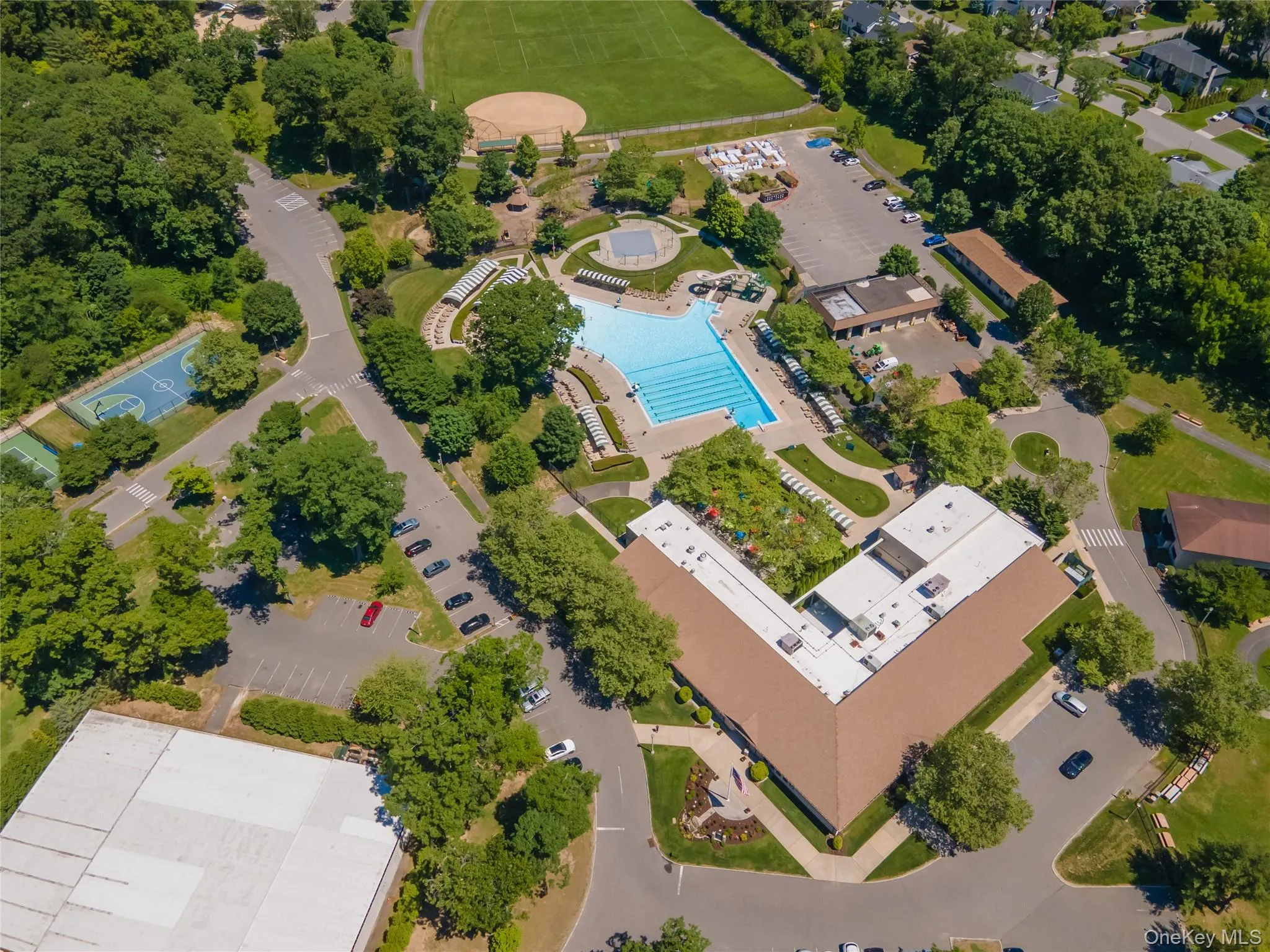 78 Swan Court, North Hempstead, NY, 7 Bedrooms Bedrooms, 12 Rooms Rooms,7 BathroomsBathrooms,Residential,For Rent,Swan,0,1009083 78 Swan Court, North Hempstead, NY, 7 Bedrooms Bedrooms, 12 Rooms Rooms,7 BathroomsBathrooms,Residential,For Rent,Swan,0,1009083