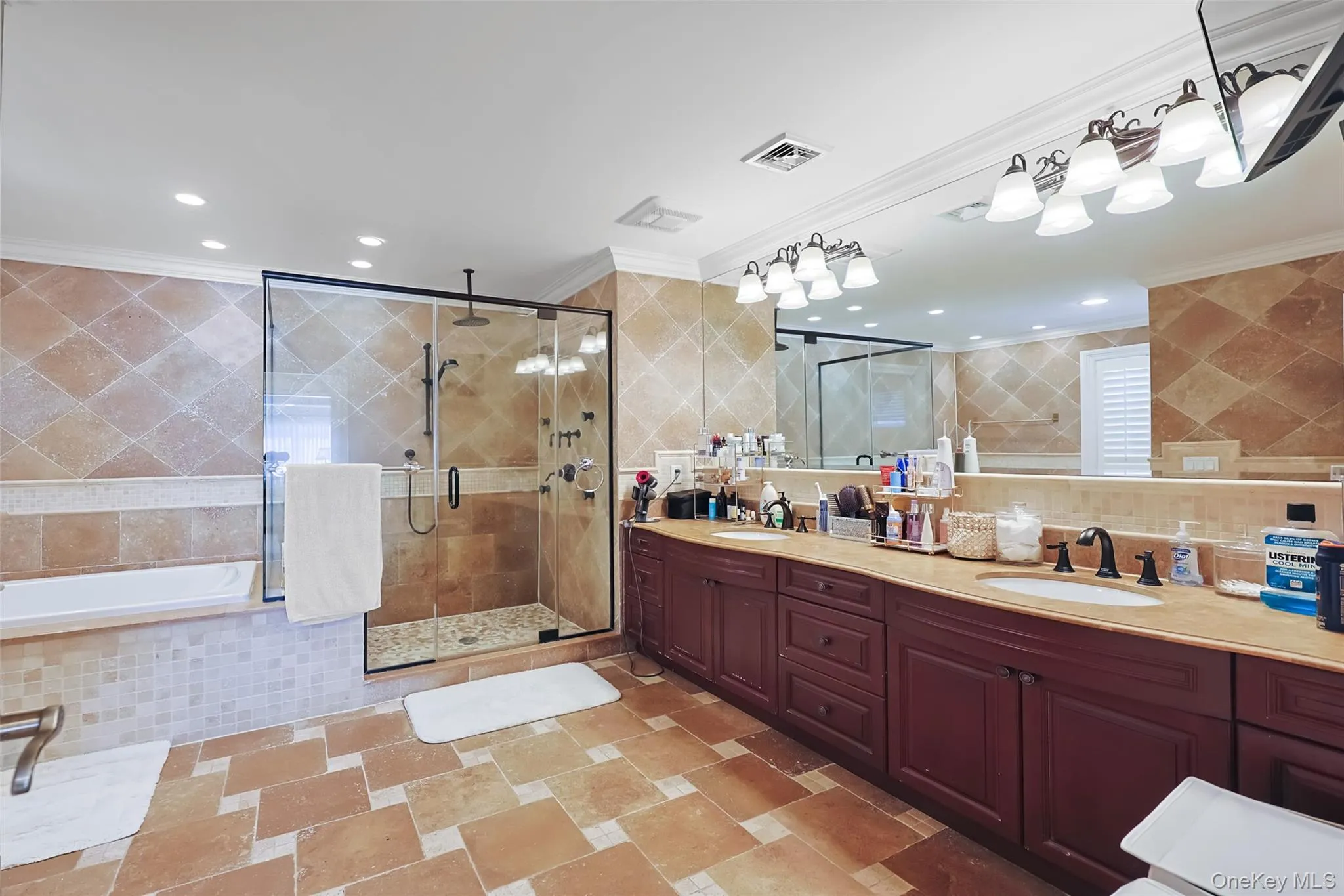 78 Swan Court, North Hempstead, NY, 7 Bedrooms Bedrooms, 12 Rooms Rooms,7 BathroomsBathrooms,Residential,For Rent,Swan,0,1009083 78 Swan Court, North Hempstead, NY, 7 Bedrooms Bedrooms, 12 Rooms Rooms,7 BathroomsBathrooms,Residential,For Rent,Swan,0,1009083