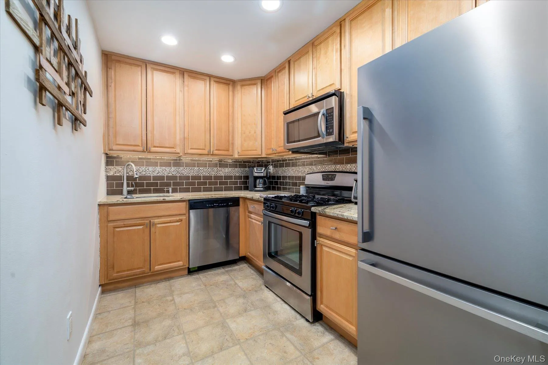 410 Broadway, Long Beach, NY, 1 Bedroom Bedrooms, 4 Rooms Rooms,1 BathroomBathrooms,Residential,For Rent,Broadway,0,1009084 410 Broadway, Long Beach, NY, 1 Bedroom Bedrooms, 4 Rooms Rooms,1 BathroomBathrooms,Residential,For Rent,Broadway,0,1009084