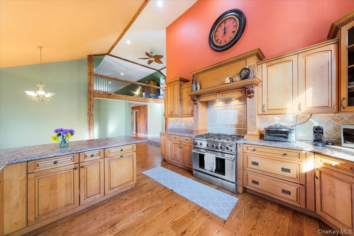1403 Kings Highway, Chester Town, NY, 3 Bedrooms Bedrooms, 6 Rooms Rooms,2 BathroomsBathrooms,Residential Lease,For Rent,Kings,0,1009085 1403 Kings Highway, Chester Town, NY, 3 Bedrooms Bedrooms, 6 Rooms Rooms,2 BathroomsBathrooms,Residential Lease,For Rent,Kings,0,1009085