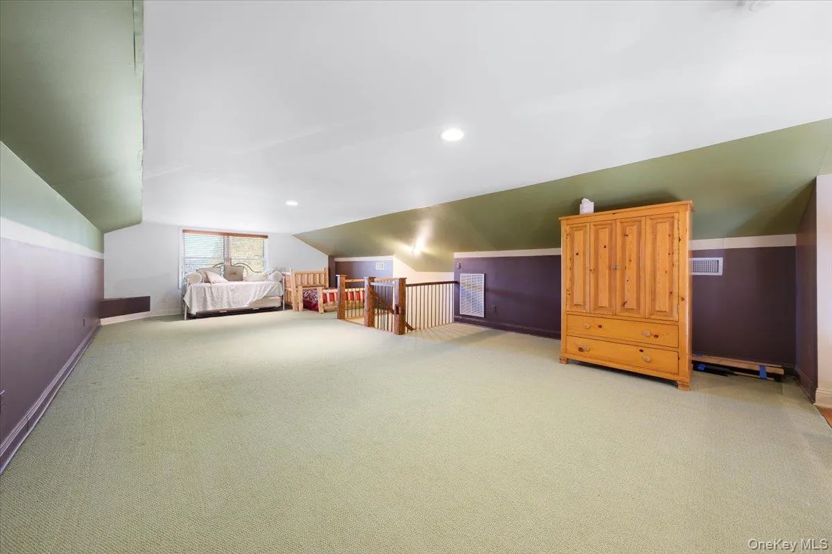 1403 Kings Highway, Chester Town, NY, 3 Bedrooms Bedrooms, 6 Rooms Rooms,2 BathroomsBathrooms,Residential Lease,For Rent,Kings,0,1009085 1403 Kings Highway, Chester Town, NY, 3 Bedrooms Bedrooms, 6 Rooms Rooms,2 BathroomsBathrooms,Residential Lease,For Rent,Kings,0,1009085