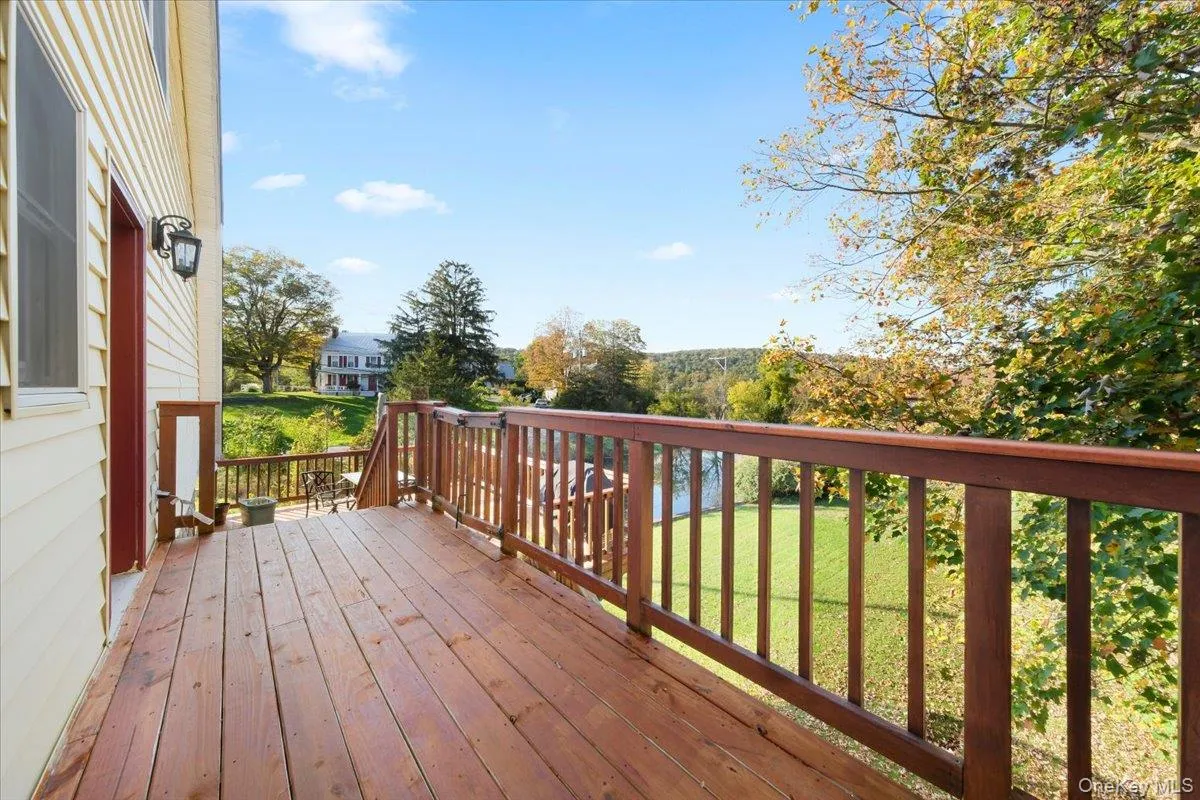 1403 Kings Highway, Chester Town, NY, 3 Bedrooms Bedrooms, 6 Rooms Rooms,2 BathroomsBathrooms,Residential Lease,For Rent,Kings,0,1009085 1403 Kings Highway, Chester Town, NY, 3 Bedrooms Bedrooms, 6 Rooms Rooms,2 BathroomsBathrooms,Residential Lease,For Rent,Kings,0,1009085