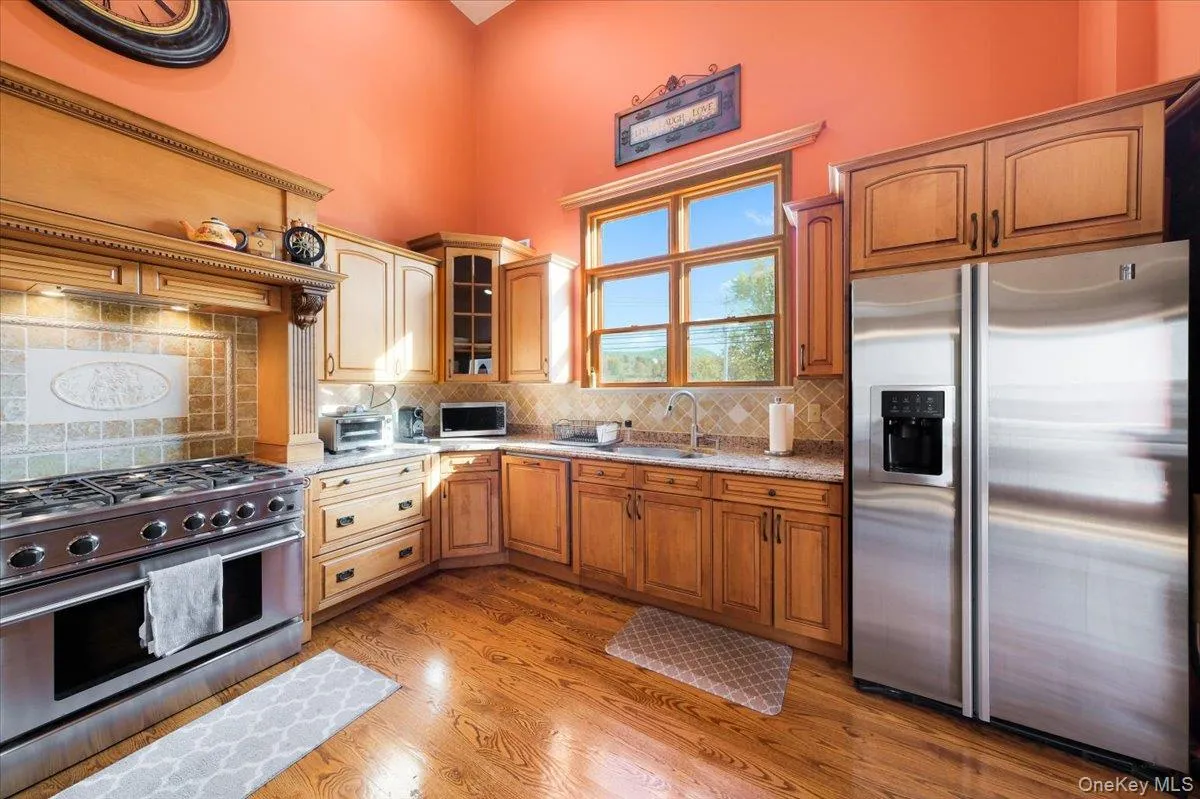 1403 Kings Highway, Chester Town, NY, 3 Bedrooms Bedrooms, 6 Rooms Rooms,2 BathroomsBathrooms,Residential Lease,For Rent,Kings,0,1009085 1403 Kings Highway, Chester Town, NY, 3 Bedrooms Bedrooms, 6 Rooms Rooms,2 BathroomsBathrooms,Residential Lease,For Rent,Kings,0,1009085