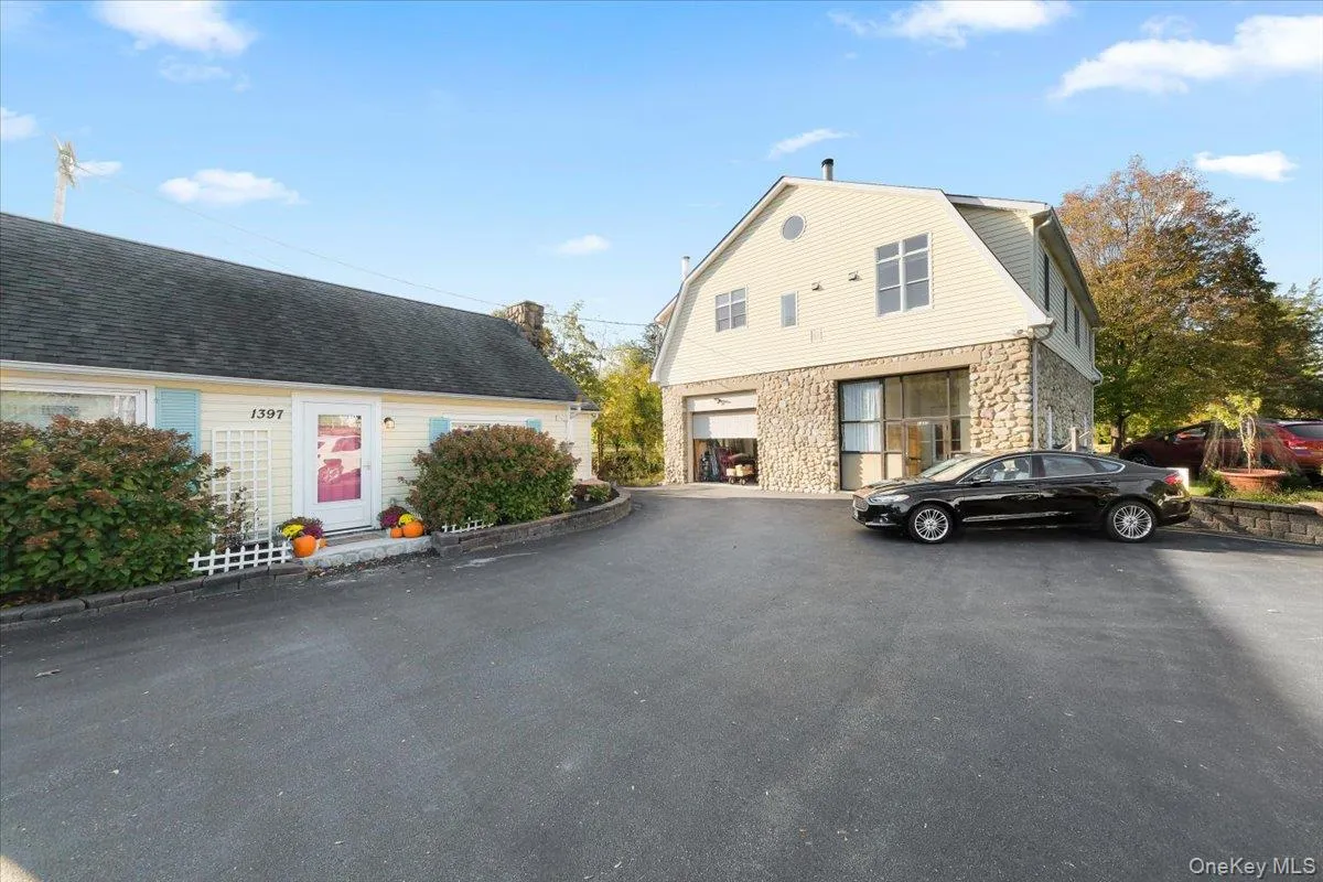 1403 Kings Highway, Chester Town, NY, 3 Bedrooms Bedrooms, 6 Rooms Rooms,2 BathroomsBathrooms,Residential Lease,For Rent,Kings,0,1009085 1403 Kings Highway, Chester Town, NY, 3 Bedrooms Bedrooms, 6 Rooms Rooms,2 BathroomsBathrooms,Residential Lease,For Rent,Kings,0,1009085