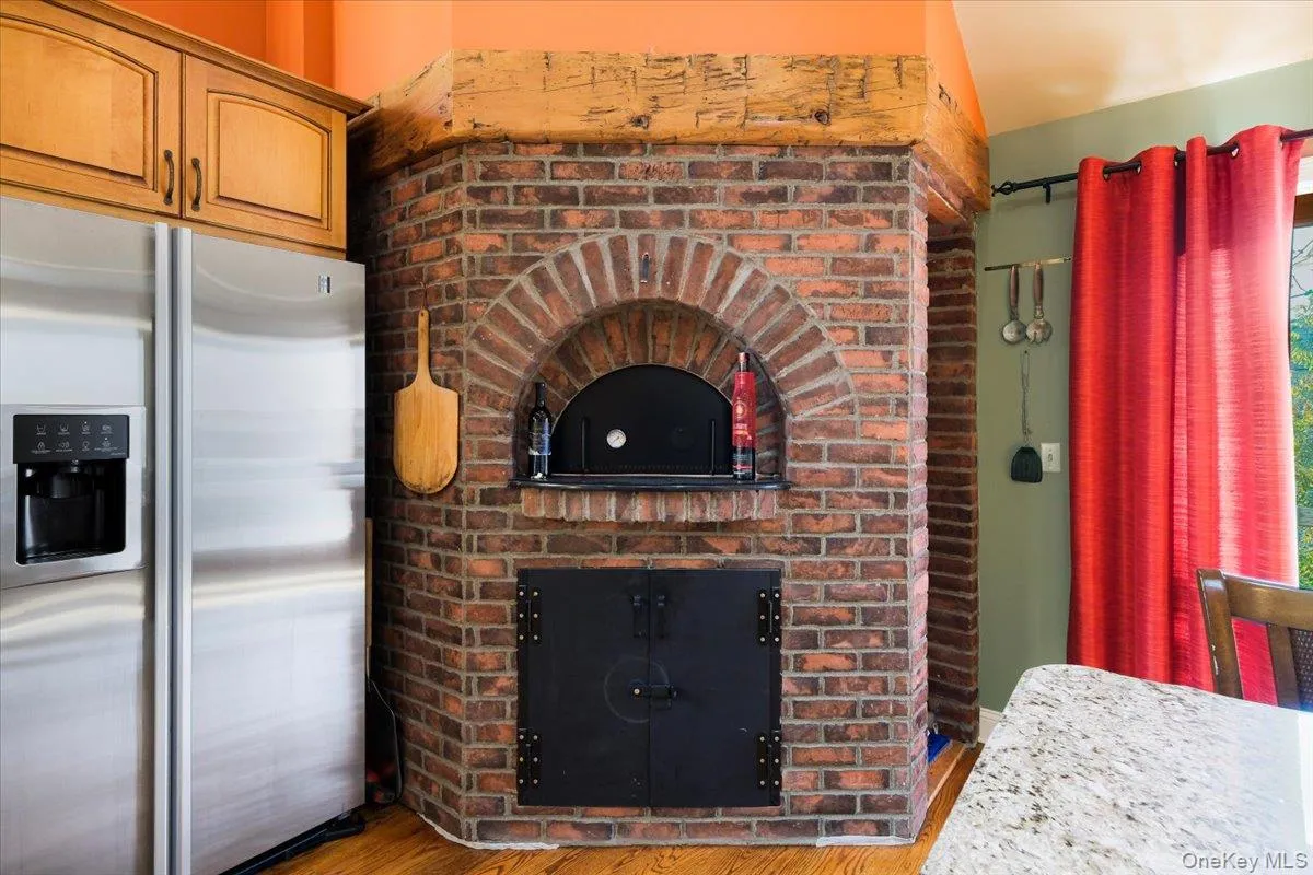 1403 Kings Highway, Chester Town, NY, 3 Bedrooms Bedrooms, 6 Rooms Rooms,2 BathroomsBathrooms,Residential Lease,For Rent,Kings,0,1009085 1403 Kings Highway, Chester Town, NY, 3 Bedrooms Bedrooms, 6 Rooms Rooms,2 BathroomsBathrooms,Residential Lease,For Rent,Kings,0,1009085