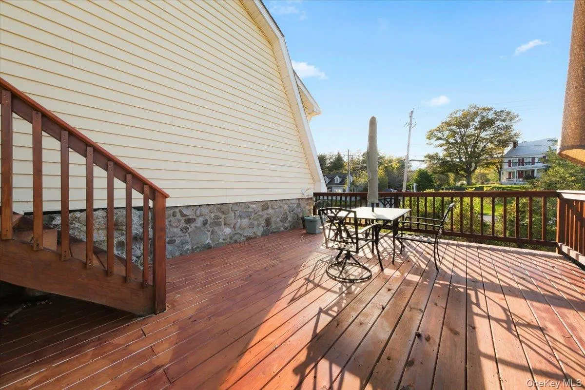 1403 Kings Highway, Chester Town, NY, 3 Bedrooms Bedrooms, 6 Rooms Rooms,2 BathroomsBathrooms,Residential Lease,For Rent,Kings,0,1009085 1403 Kings Highway, Chester Town, NY, 3 Bedrooms Bedrooms, 6 Rooms Rooms,2 BathroomsBathrooms,Residential Lease,For Rent,Kings,0,1009085