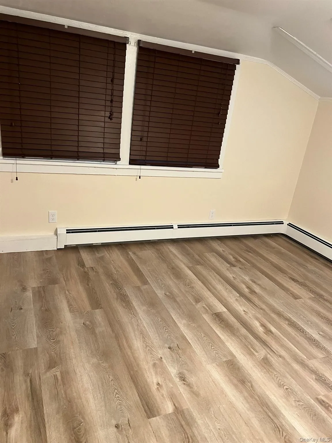 8 Lyons Street, Huntington, NY, 2 Bedrooms Bedrooms, 4 Rooms Rooms,1 BathroomBathrooms,Residential Lease,For Rent,Lyons,0,1009092 8 Lyons Street, Huntington, NY, 2 Bedrooms Bedrooms, 4 Rooms Rooms,1 BathroomBathrooms,Residential Lease,For Rent,Lyons,0,1009092