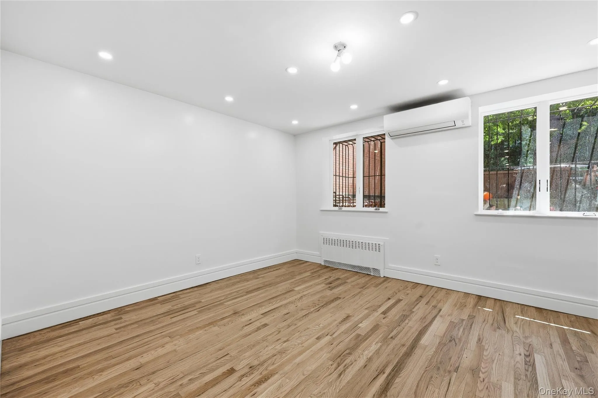 47 8th Street, New York, NY, 3 Bedrooms Bedrooms, 6 Rooms Rooms,1 BathroomBathrooms,Residential,For Rent,8th,0,1009093 47 8th Street, New York, NY, 3 Bedrooms Bedrooms, 6 Rooms Rooms,1 BathroomBathrooms,Residential,For Rent,8th,0,1009093