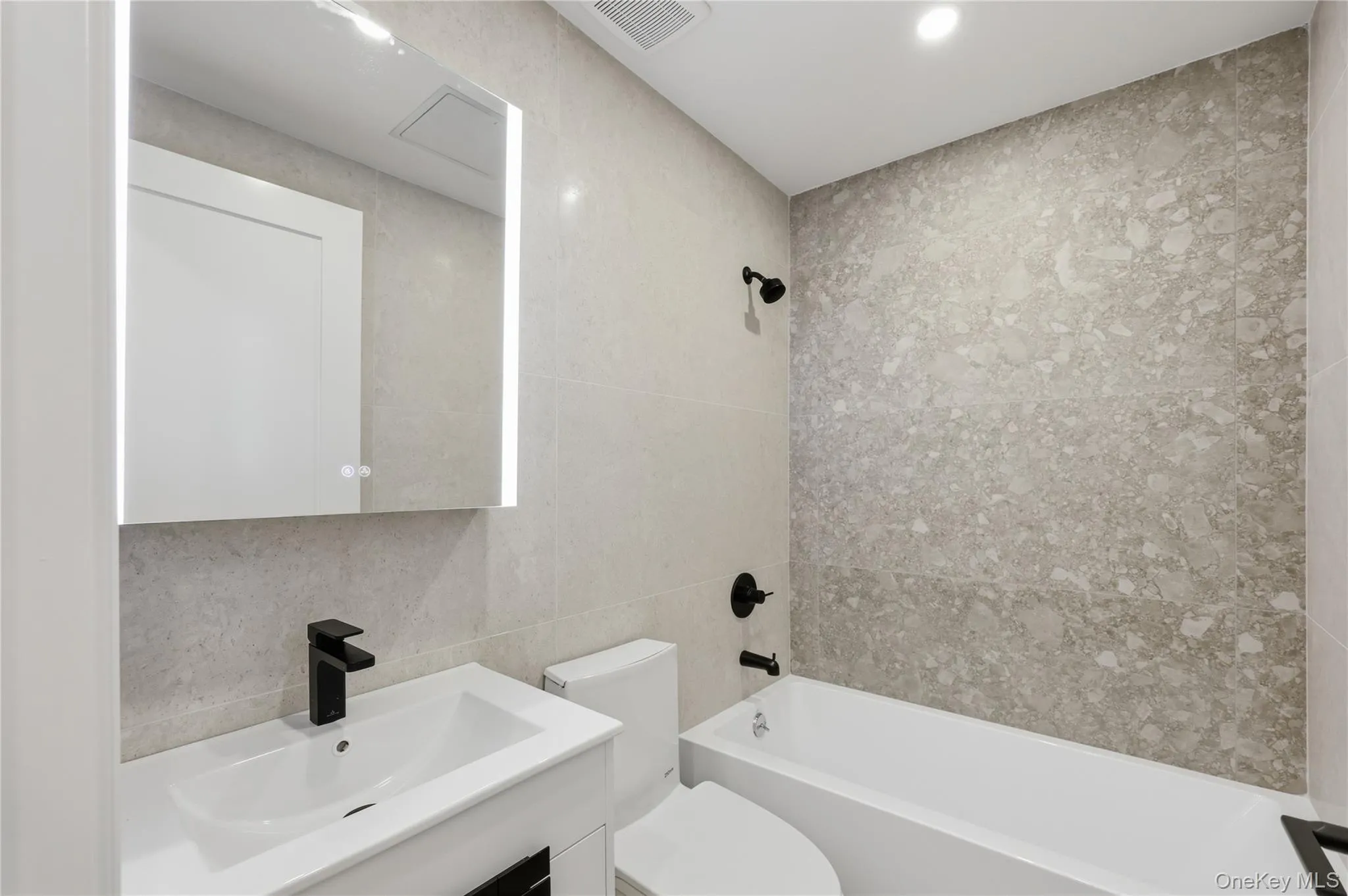 47 8th Street, New York, NY, 3 Bedrooms Bedrooms, 6 Rooms Rooms,1 BathroomBathrooms,Residential,For Rent,8th,0,1009093 47 8th Street, New York, NY, 3 Bedrooms Bedrooms, 6 Rooms Rooms,1 BathroomBathrooms,Residential,For Rent,8th,0,1009093