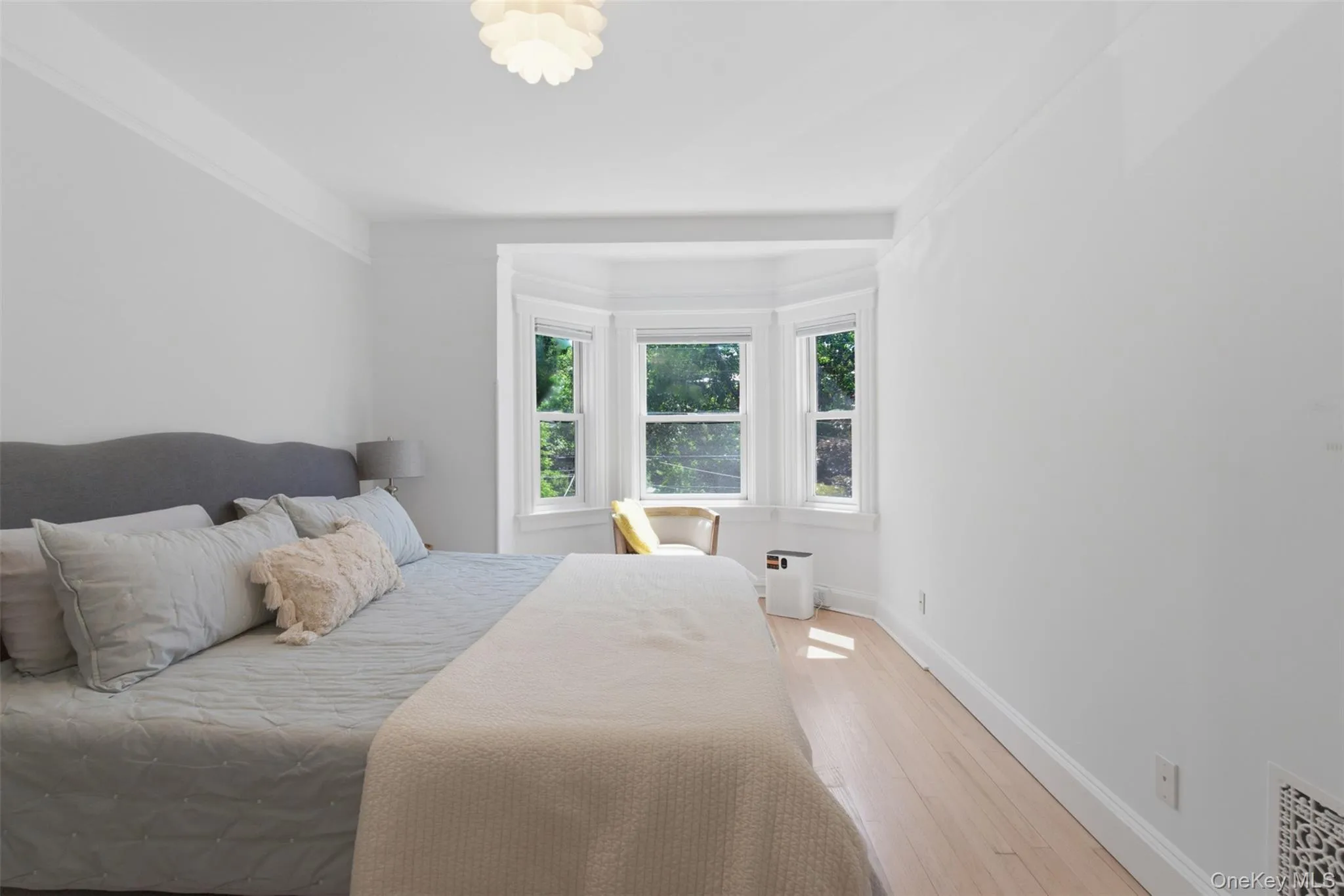 27 Dutcher Street, Greenburgh, NY, 3 Bedrooms Bedrooms, 9 Rooms Rooms,1 BathroomBathrooms,Residential Lease,For Rent,Dutcher,0,1009095 27 Dutcher Street, Greenburgh, NY, 3 Bedrooms Bedrooms, 9 Rooms Rooms,1 BathroomBathrooms,Residential Lease,For Rent,Dutcher,0,1009095