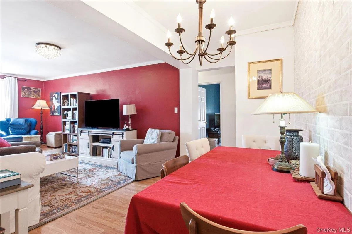 143-25 84th Drive, New York, NY, 2 Bedrooms Bedrooms, 5 Rooms Rooms,1 BathroomBathrooms,Residential,For Rent,84th,0,1009098 143-25 84th Drive, New York, NY, 2 Bedrooms Bedrooms, 5 Rooms Rooms,1 BathroomBathrooms,Residential,For Rent,84th,0,1009098