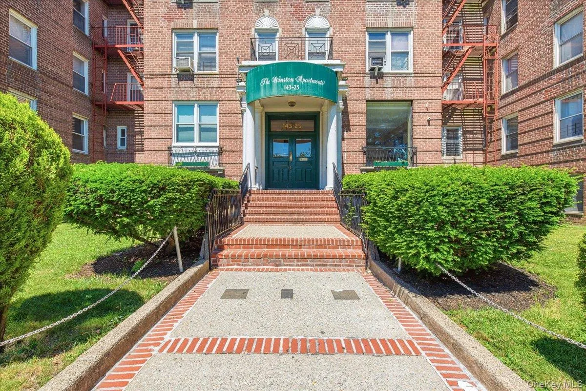 143-25 84th Drive, New York, NY, 2 Bedrooms Bedrooms, 5 Rooms Rooms,1 BathroomBathrooms,Residential,For Rent,84th,0,1009098 143-25 84th Drive, New York, NY, 2 Bedrooms Bedrooms, 5 Rooms Rooms,1 BathroomBathrooms,Residential,For Rent,84th,0,1009098