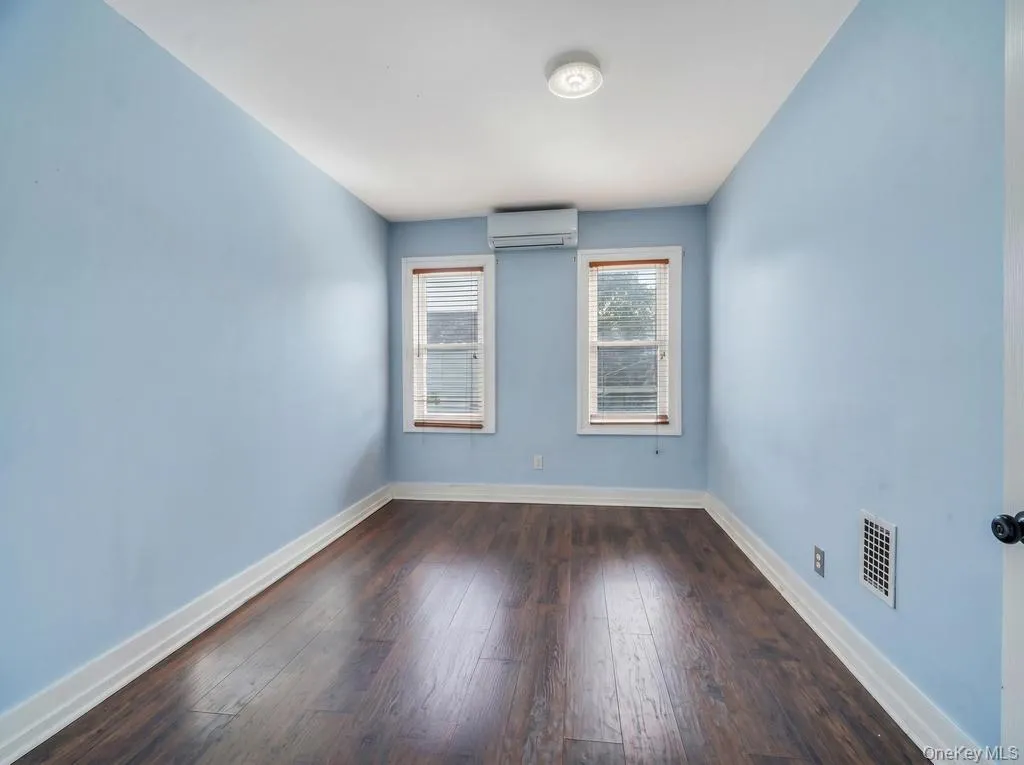 9216 Woodhaven Boulevard, New York, NY, 3 Bedrooms Bedrooms, 6 Rooms Rooms,2 BathroomsBathrooms,Residential,For Rent,Woodhaven,0,1009101 9216 Woodhaven Boulevard, New York, NY, 3 Bedrooms Bedrooms, 6 Rooms Rooms,2 BathroomsBathrooms,Residential,For Rent,Woodhaven,0,1009101
