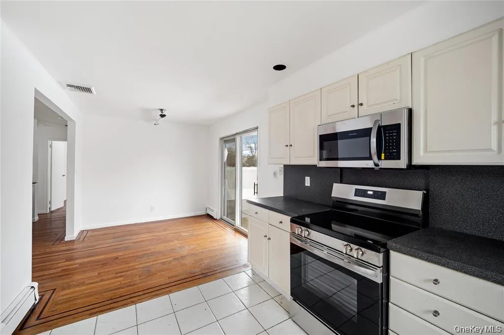 24 Elderberry Road, Oyster Bay, NY, 4 Bedrooms Bedrooms, 7 Rooms Rooms,2 BathroomsBathrooms,Residential Lease,For Rent,Elderberry,0,1009104 24 Elderberry Road, Oyster Bay, NY, 4 Bedrooms Bedrooms, 7 Rooms Rooms,2 BathroomsBathrooms,Residential Lease,For Rent,Elderberry,0,1009104