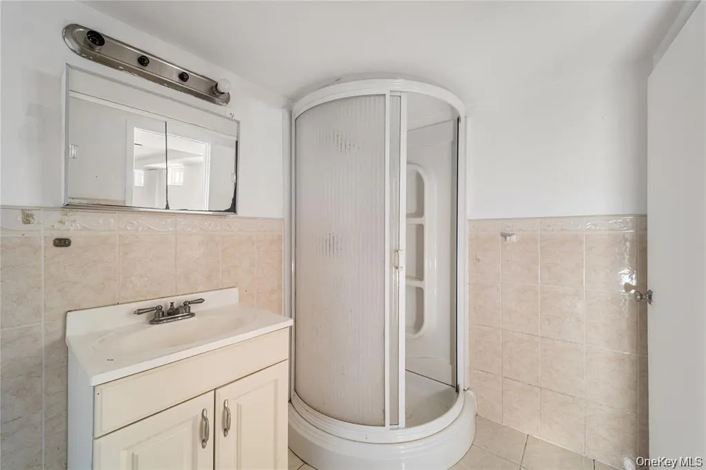 24 Elderberry Road, Oyster Bay, NY, 4 Bedrooms Bedrooms, 7 Rooms Rooms,2 BathroomsBathrooms,Residential Lease,For Rent,Elderberry,0,1009104 24 Elderberry Road, Oyster Bay, NY, 4 Bedrooms Bedrooms, 7 Rooms Rooms,2 BathroomsBathrooms,Residential Lease,For Rent,Elderberry,0,1009104