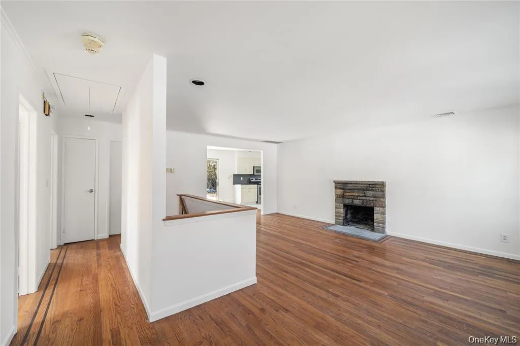 24 Elderberry Road, Oyster Bay, NY, 4 Bedrooms Bedrooms, 7 Rooms Rooms,2 BathroomsBathrooms,Residential Lease,For Rent,Elderberry,0,1009104 24 Elderberry Road, Oyster Bay, NY, 4 Bedrooms Bedrooms, 7 Rooms Rooms,2 BathroomsBathrooms,Residential Lease,For Rent,Elderberry,0,1009104