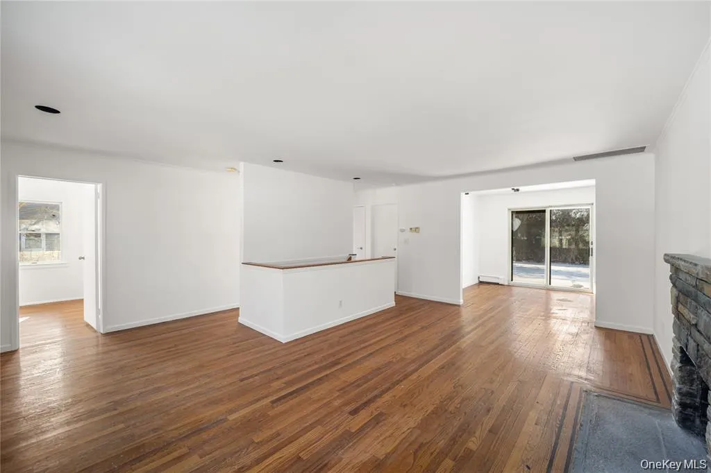 24 Elderberry Road, Oyster Bay, NY, 4 Bedrooms Bedrooms, 7 Rooms Rooms,2 BathroomsBathrooms,Residential Lease,For Rent,Elderberry,0,1009104 24 Elderberry Road, Oyster Bay, NY, 4 Bedrooms Bedrooms, 7 Rooms Rooms,2 BathroomsBathrooms,Residential Lease,For Rent,Elderberry,0,1009104