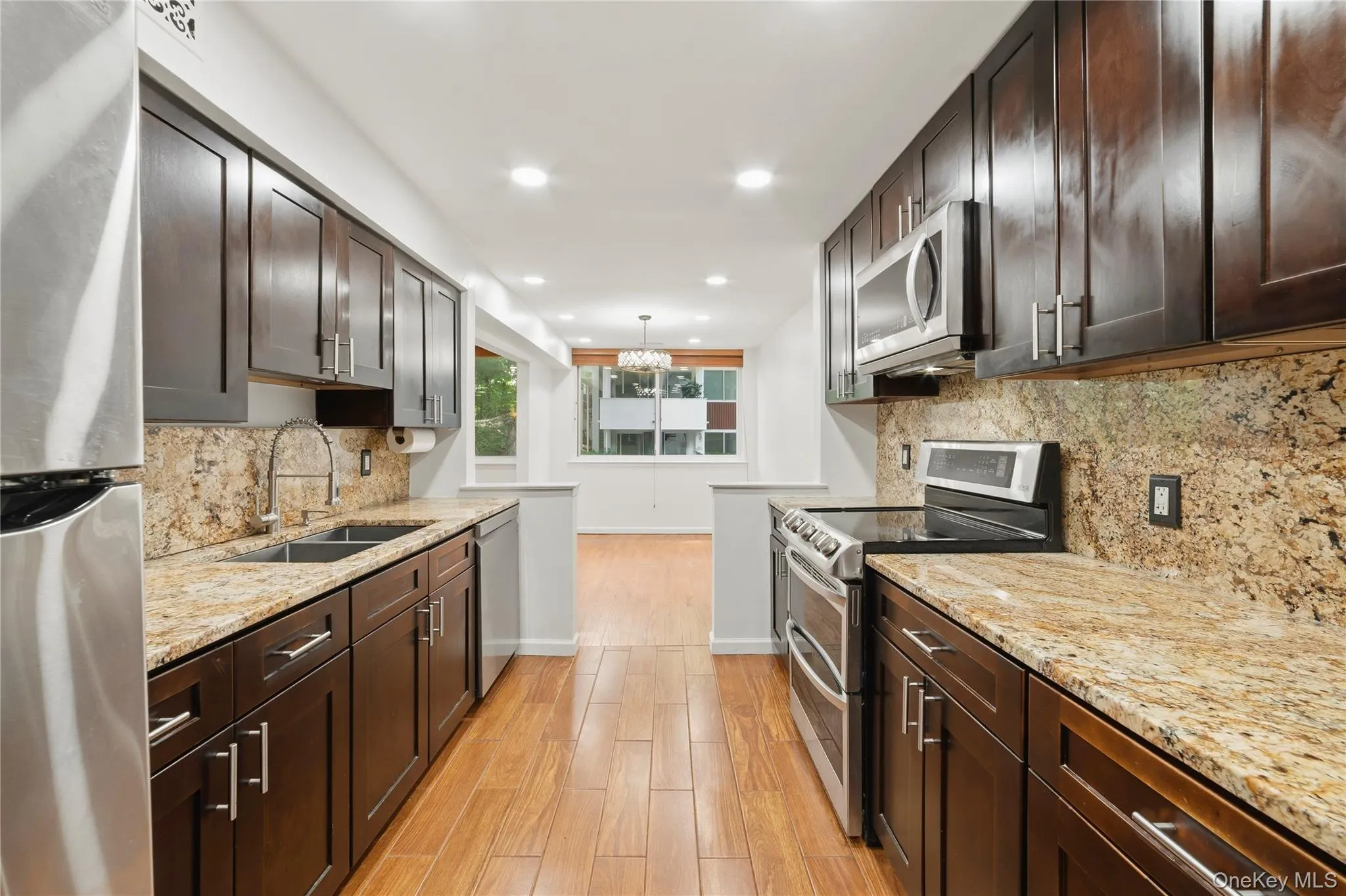 Kitchen Features: Renovated 2017, SS Appliances, Granite Tops, Soft Close Doors and Drawers, Recessed Lighting, Large Under-mount Dual Sink Kitchen Features: Renovated 2017, SS Appliances, Granite Tops, Soft Close Doors and Drawers, Recessed Lighting, Large Under-mount Dual Sink