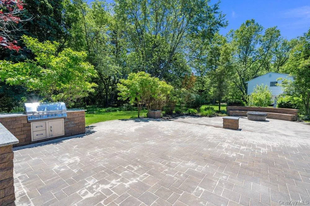 43 Bucknell Drive, Oyster Bay, NY, 5 Bedrooms Bedrooms, 12 Rooms Rooms,3 BathroomsBathrooms,Residential,For Rent,Bucknell,0,1009110 43 Bucknell Drive, Oyster Bay, NY, 5 Bedrooms Bedrooms, 12 Rooms Rooms,3 BathroomsBathrooms,Residential,For Rent,Bucknell,0,1009110