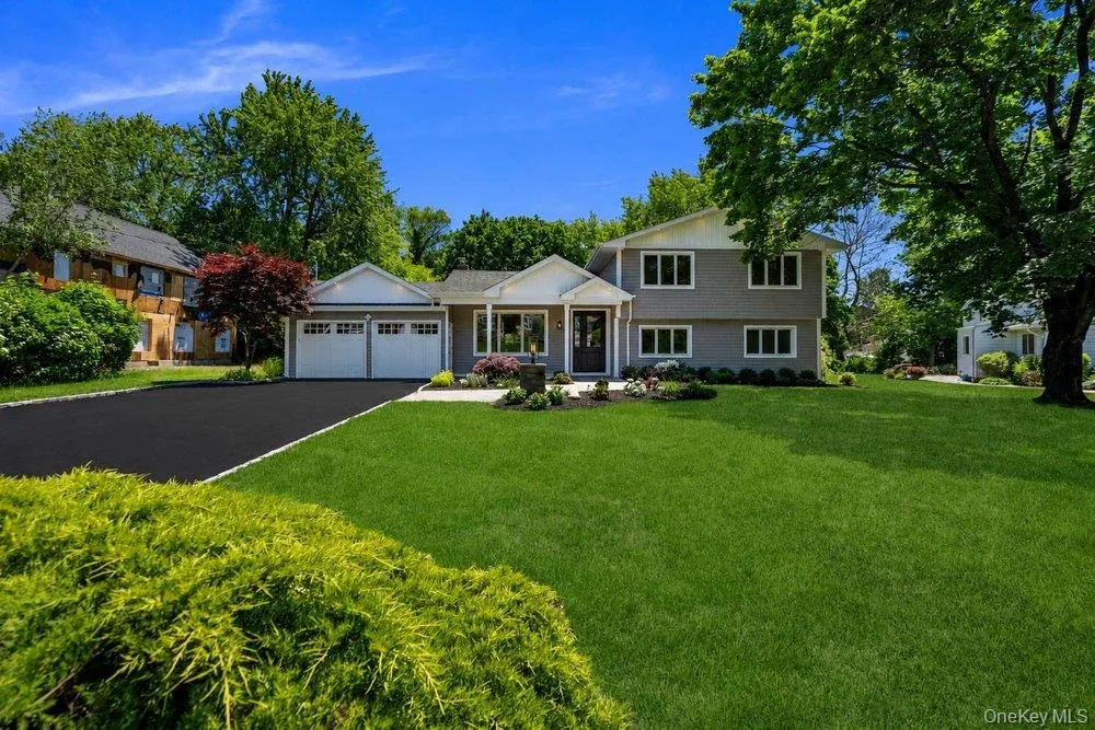 43 Bucknell Drive, Oyster Bay, NY, 5 Bedrooms Bedrooms, 12 Rooms Rooms,3 BathroomsBathrooms,Residential,For Rent,Bucknell,0,1009110 43 Bucknell Drive, Oyster Bay, NY, 5 Bedrooms Bedrooms, 12 Rooms Rooms,3 BathroomsBathrooms,Residential,For Rent,Bucknell,0,1009110