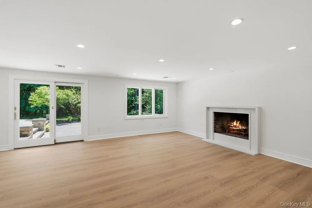 43 Bucknell Drive, Oyster Bay, NY, 5 Bedrooms Bedrooms, 12 Rooms Rooms,3 BathroomsBathrooms,Residential,For Rent,Bucknell,0,1009110 43 Bucknell Drive, Oyster Bay, NY, 5 Bedrooms Bedrooms, 12 Rooms Rooms,3 BathroomsBathrooms,Residential,For Rent,Bucknell,0,1009110