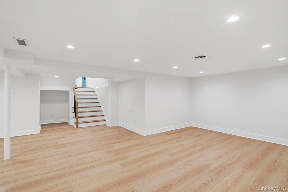 43 Bucknell Drive, Oyster Bay, NY, 5 Bedrooms Bedrooms, 12 Rooms Rooms,3 BathroomsBathrooms,Residential,For Rent,Bucknell,0,1009110 43 Bucknell Drive, Oyster Bay, NY, 5 Bedrooms Bedrooms, 12 Rooms Rooms,3 BathroomsBathrooms,Residential,For Rent,Bucknell,0,1009110